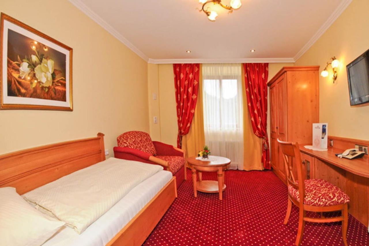 אונטרטאורן Ferienhotel Gasthof Zur Post מראה חיצוני תמונה