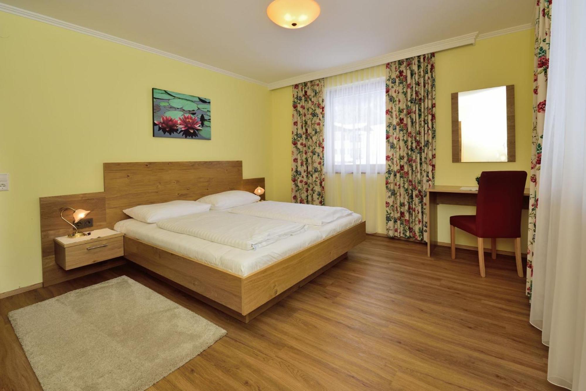 אונטרטאורן Ferienhotel Gasthof Zur Post מראה חיצוני תמונה